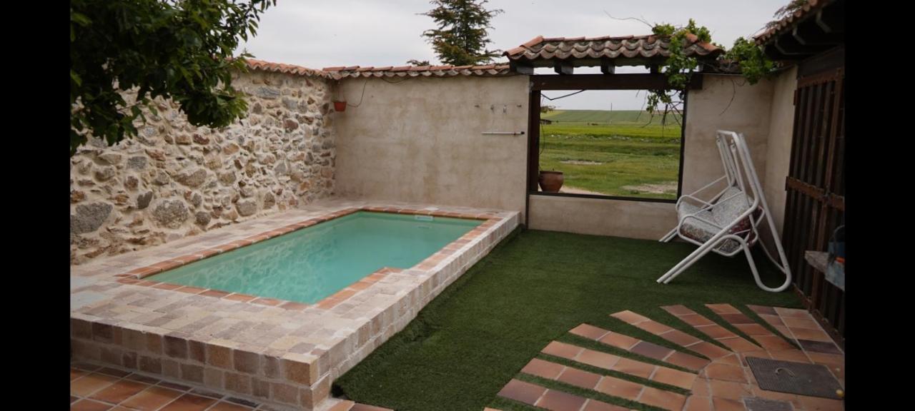 La Casa Del Buho Villa Santa Maria la Real de Nieva Exterior photo